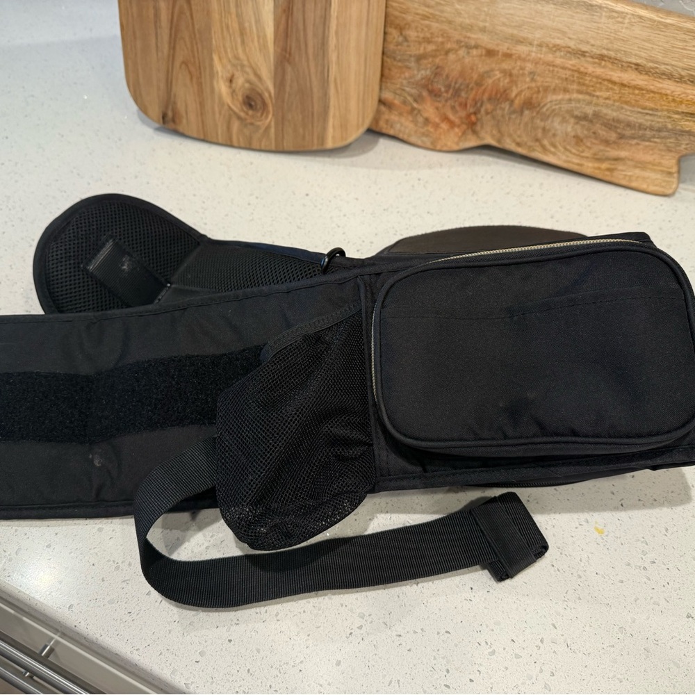 Tushbaby Hip Carrier - Picture 2 of 3